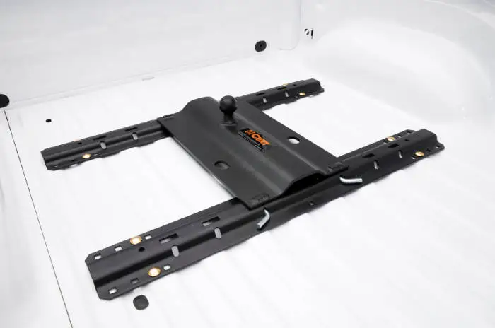 5th Wheel Gooseneck Hitch - CURT