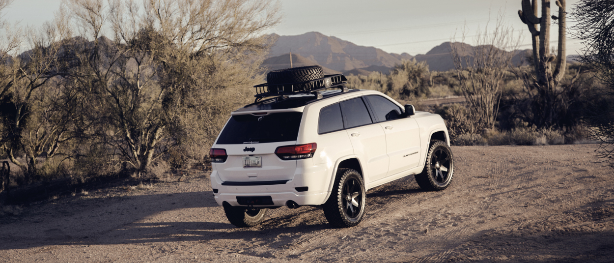 CURT roof rack cargo carrier on desert Jeep