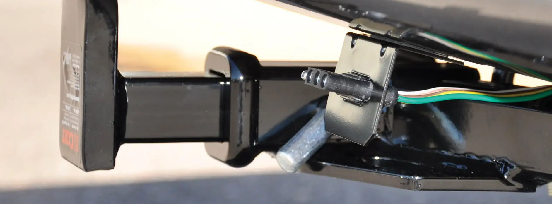 4-way flat trailer connector bracket